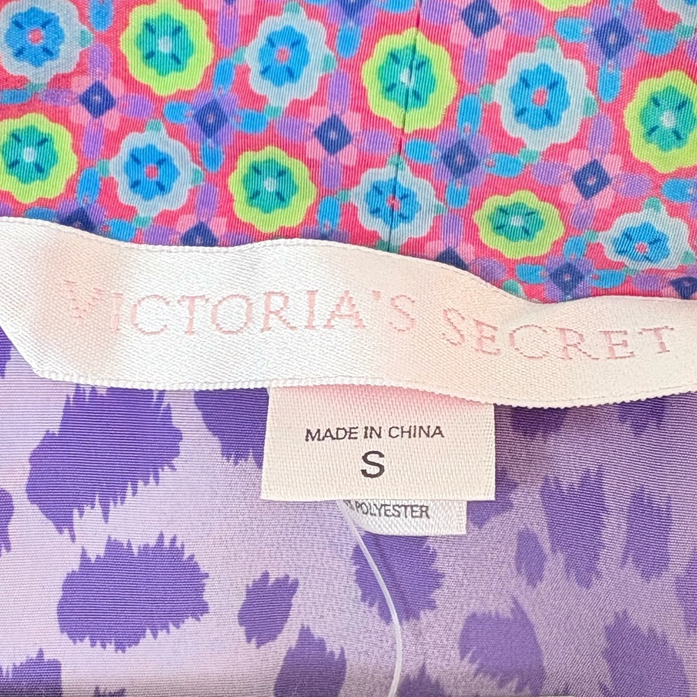 Victoria’s Secret Reversible Robe Purple NWT Sz Small - Picture 3 of 4